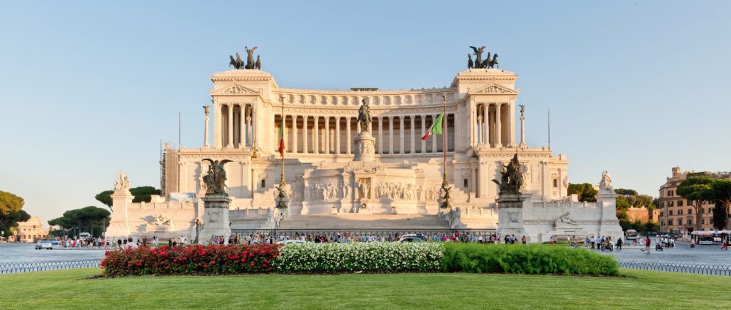 Piazza_Venezia_-_Il_Vittoriano